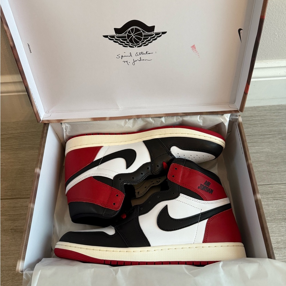 Jordan 1 Retro High OG Black Toe Reimagined DZ5485-106 Varsity Red White Sz 12 - Picture 3 of 11